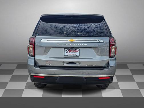 2024 Chevrolet Suburban Premier