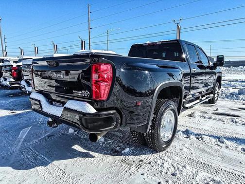 2024 Chevrolet Silverado 3500 High Country