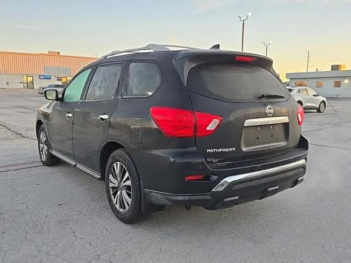 2020 Nissan Pathfinder S 2WD