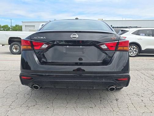 Super Black 2025 Nissan Altima SR FWD