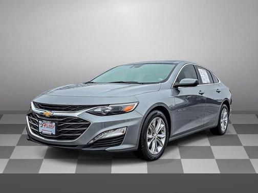 Sterling Gray Metallic 2025 Chevrolet Malibu FWD 1LT