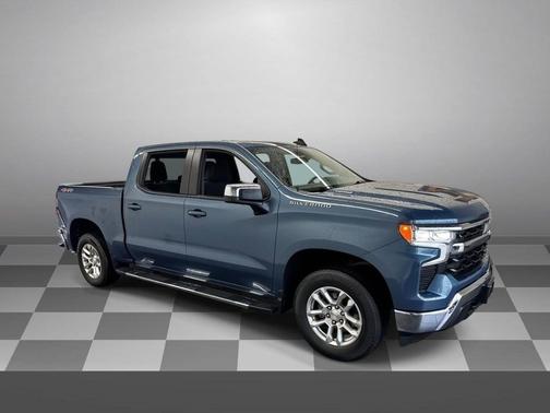 Lakeshore Blue Metallic 2024 Chevrolet Silverado 1500 LT