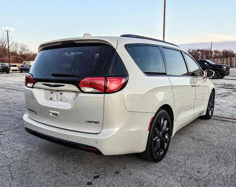 2019 Chrysler Pacifica Limited