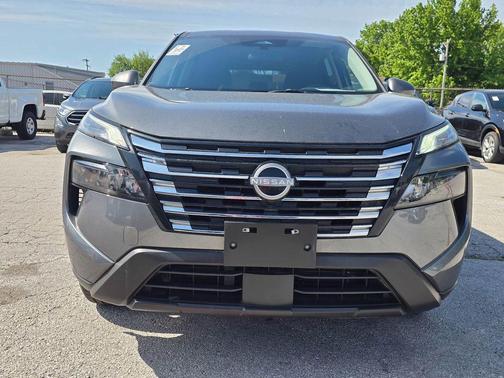 Gun Metallic 2025 Nissan Rogue SV
