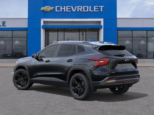 Mosaic Black Metallic 2026 Chevrolet Trax FWD ACTIV