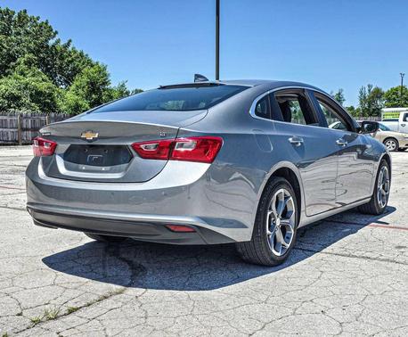 Sterling Gray Metallic 2024 Chevrolet Malibu FWD 1LT