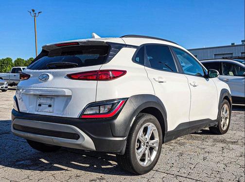 Lunar White 2023 Hyundai KONA SEL