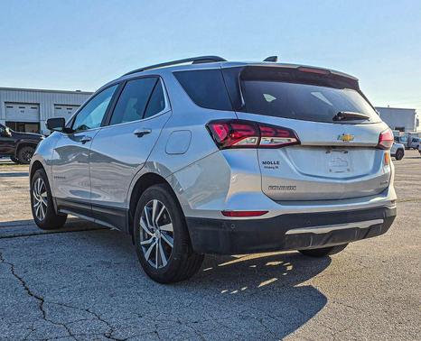 Silver Ice Metallic 2022 Chevrolet Equinox 1LT