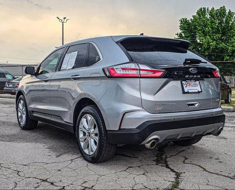 Iconic Silver Metallic 2023 Ford Edge Titanium