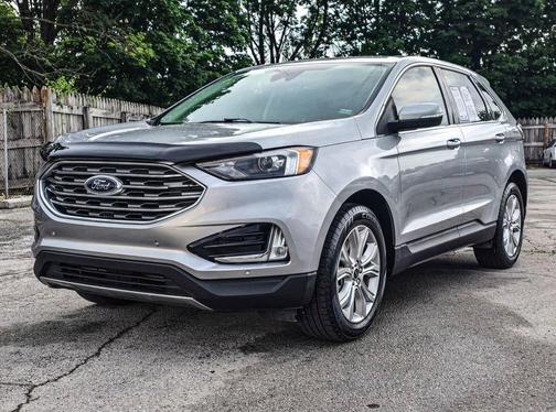 Iconic Silver Metallic 2023 Ford Edge Titanium