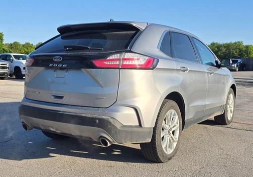 Iconic Silver Metallic 2023 Ford Edge Titanium