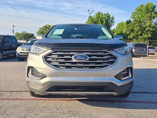 Iconic Silver Metallic 2023 Ford Edge Titanium