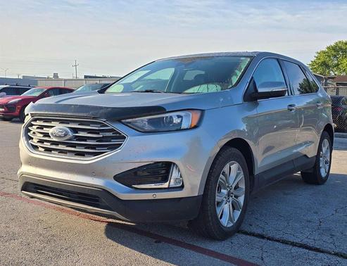 Iconic Silver Metallic 2023 Ford Edge Titanium