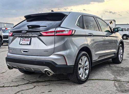 Iconic Silver Metallic 2023 Ford Edge Titanium