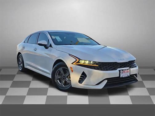 2023 Kia K5 LXS