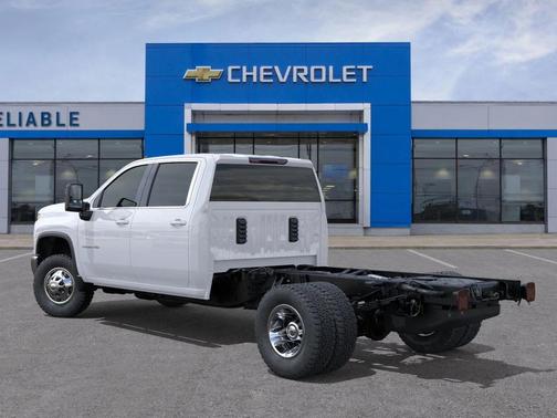 2026 Chevrolet Silverado 3500 LT
