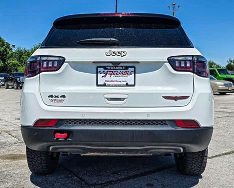 Bright White Clearcoat 2025 Jeep Compass Trailhawk