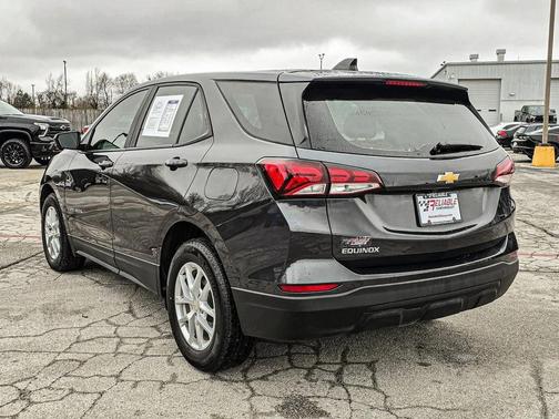 2022 Chevrolet Equinox LS
