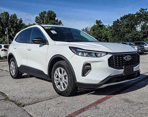 Oxford White 2023 Ford Escape Active