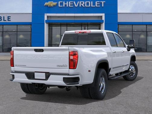 Polar White Tricoat 2026 Chevrolet Silverado 3500 High Country