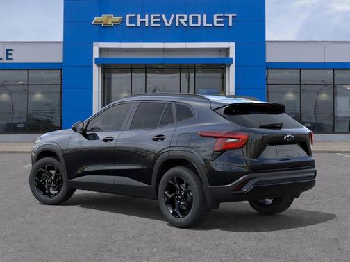 Mosaic Black Metallic 2026 Chevrolet Trax LT