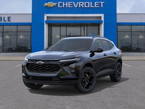 Mosaic Black Metallic 2026 Chevrolet Trax LT