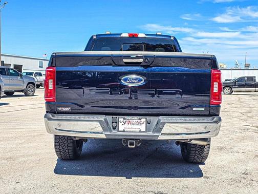 Antimatter Blue Metallic 2022 Ford F-150 XLT