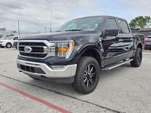 Antimatter Blue Metallic 2022 Ford F-150 XLT