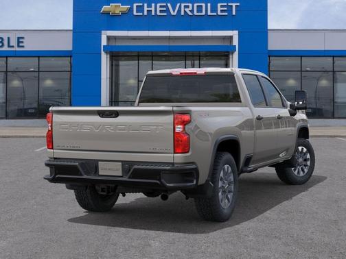 White Sands 2026 Chevrolet Silverado 2500 Custom