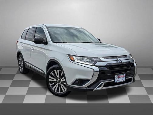 2020 Mitsubishi Outlander ES