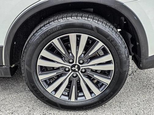 2020 Mitsubishi Outlander ES