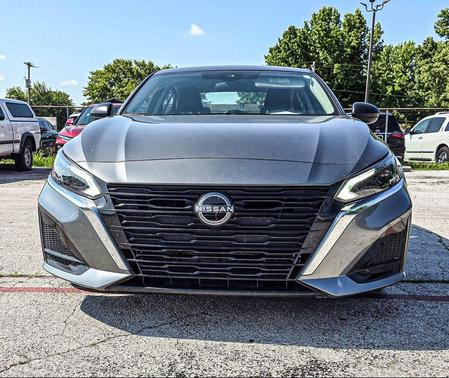 Gun Metallic 2025 Nissan Altima SV FWD