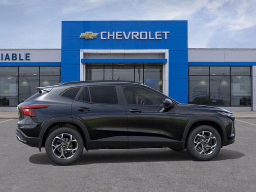 Mosaic Black Metallic 2026 Chevrolet Trax LT