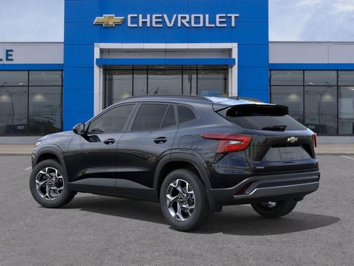 Mosaic Black Metallic 2026 Chevrolet Trax LT