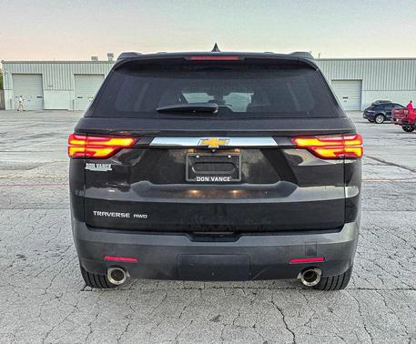 2022 Chevrolet Traverse LS
