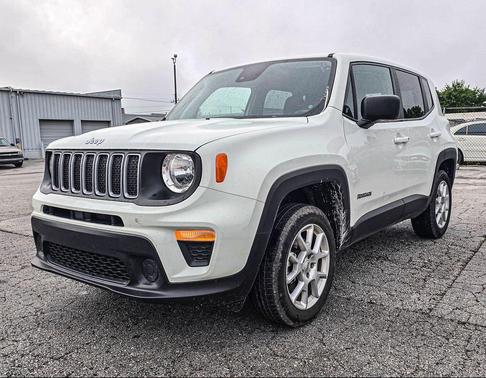 Alpine White Clearcoat 2023 Jeep Renegade Latitude