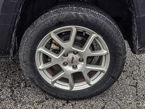Alpine White Clearcoat 2023 Jeep Renegade Latitude
