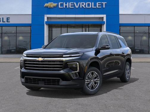Mosaic Black Metallic 2026 Chevrolet Traverse LT