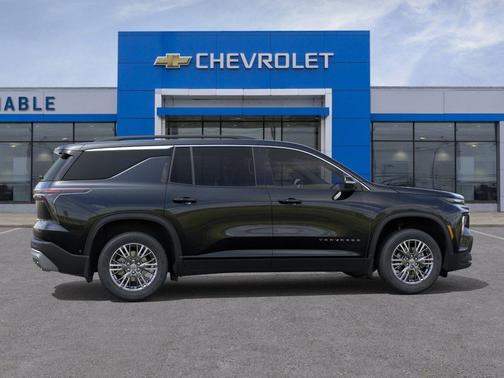 Mosaic Black Metallic 2026 Chevrolet Traverse LT
