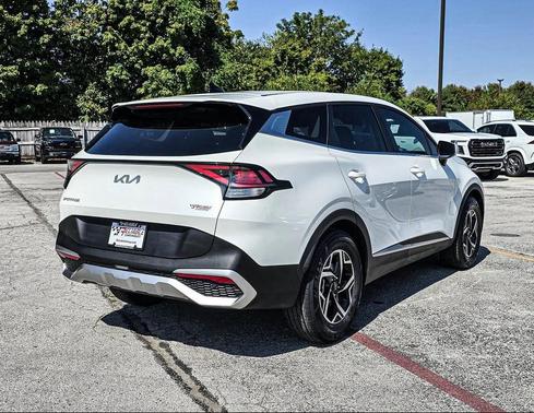 2024 Kia Sportage LX
