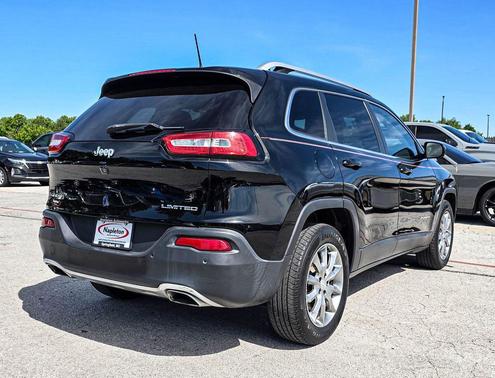 Diamond Black Crystal Pearlcoat 2018 Jeep Cherokee Limited