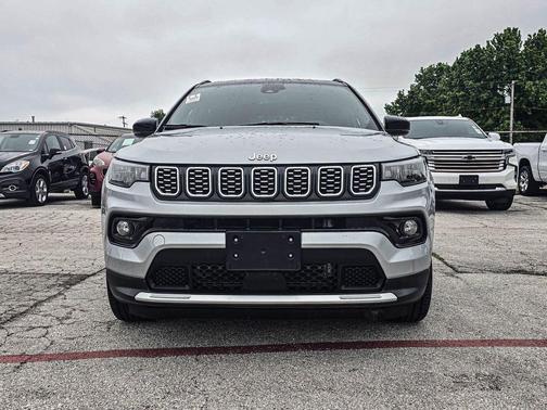 Silver Zynith Metallic Clearcoat 2025 Jeep Compass Limited