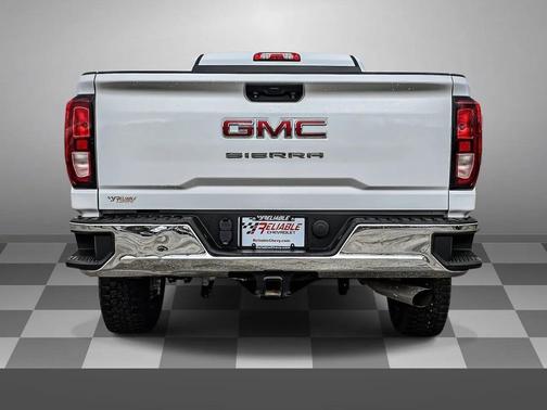 2024 GMC Sierra 2500 Pro