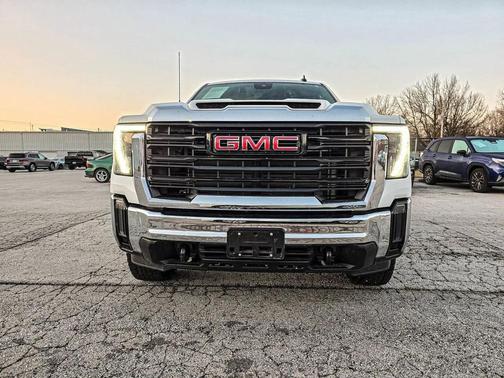 2024 GMC Sierra 2500 Pro