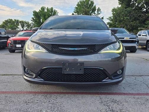 Granite Crystal Metallic Clearcoat 2020 Chrysler Pacifica Hybrid Touring L