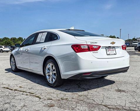 Summit White 2025 Chevrolet Malibu FWD 1LT