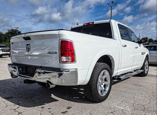 Bright White Clearcoat 2015 RAM 1500 Laramie