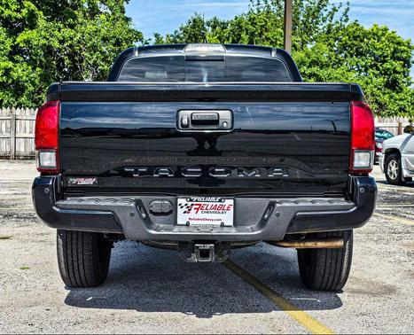 Midnight Black Metallic 2018 Toyota Tacoma TRD Off Road