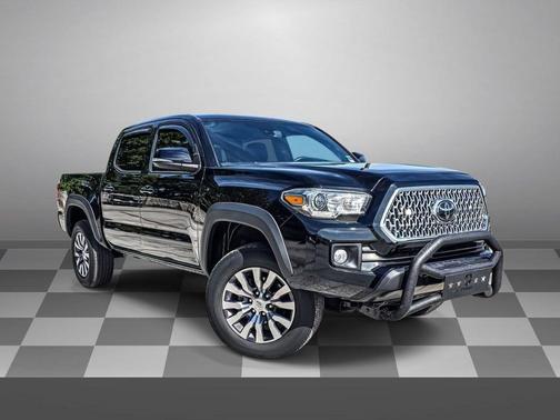 Midnight Black Metallic 2018 Toyota Tacoma TRD Off Road