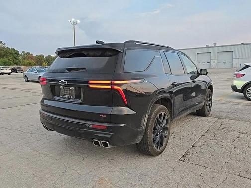 2025 Chevrolet Traverse RS